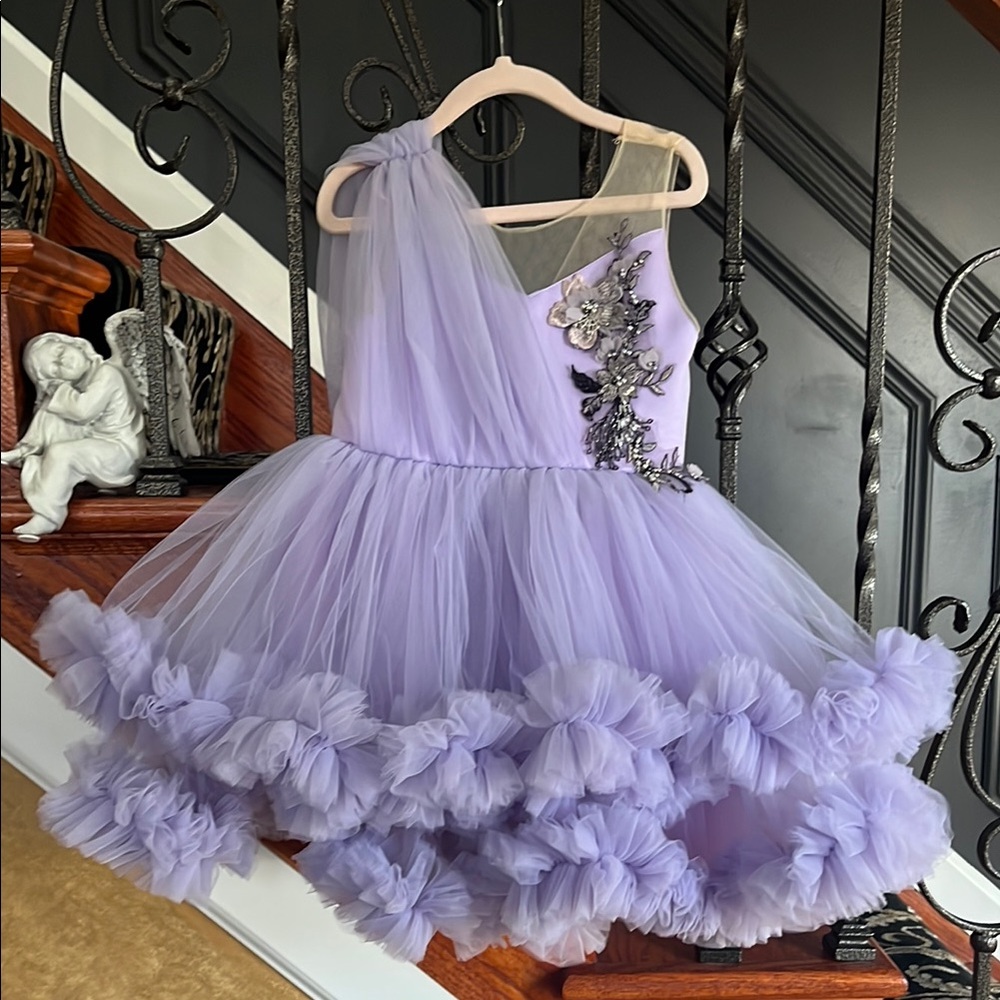 Elegant Boutique Tank Style Lavender Tulle Dress with Floral Appliqué Size 4